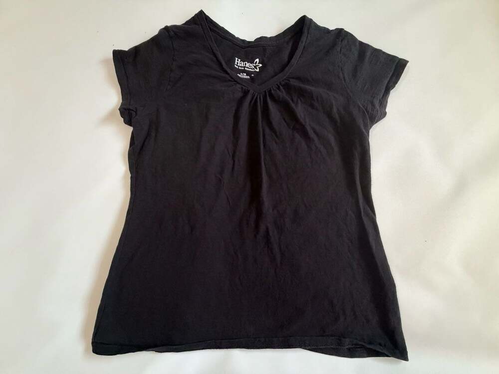 Hanes Shirt Womens L Black V-Neck Ruched Short Sleeve Basic Casual Everyday Tee